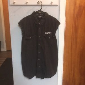 Sleeveless Harley Davidson shirt